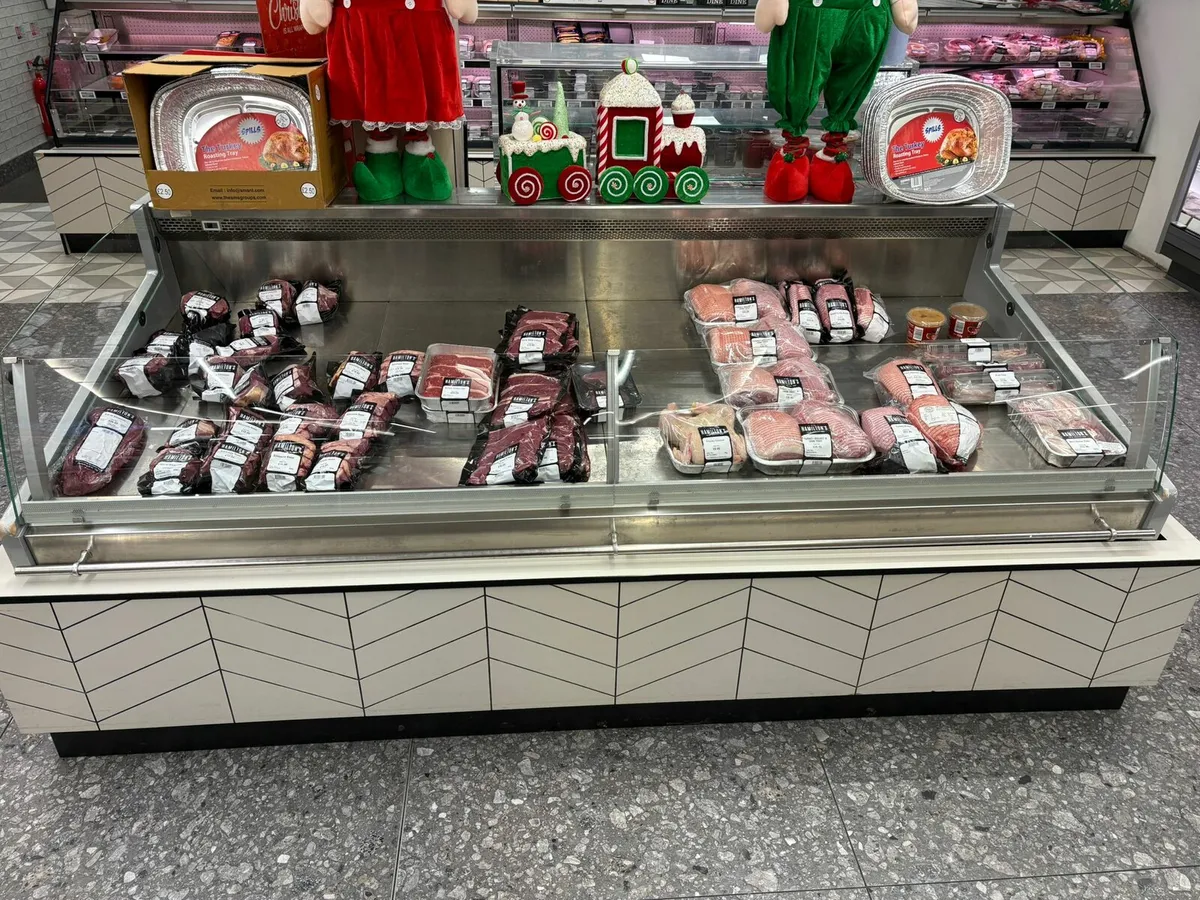 Pastorfrigo Market deck - Image 3