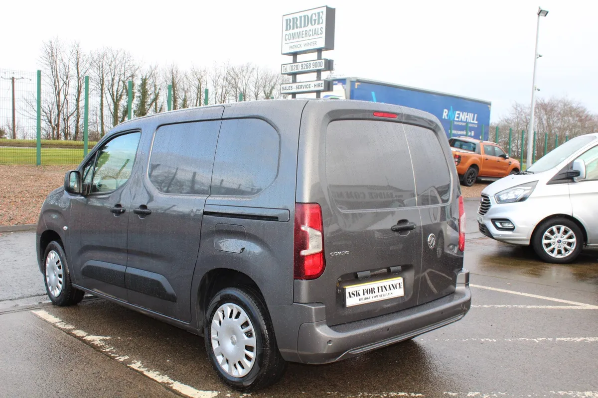 2021 Vauxhall Combo L1H1 Sportive - Image 3