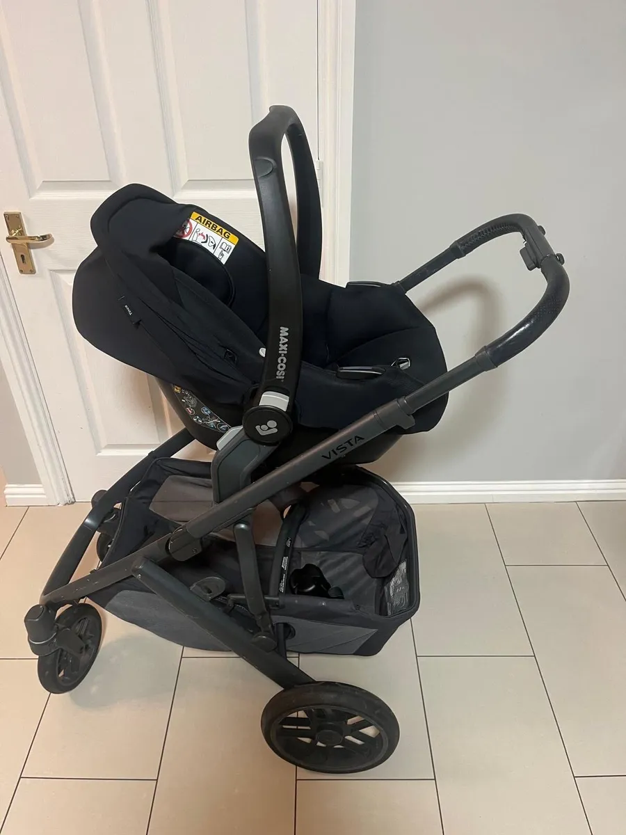 Uppababy Vista V2 Travel System - Jake (Black) - Image 4