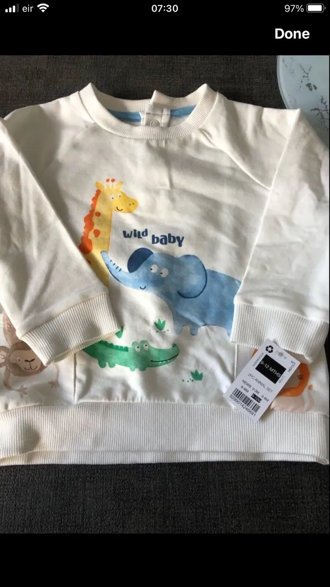 Boys BNWT jumper 9/12 mths €5 - Image 1