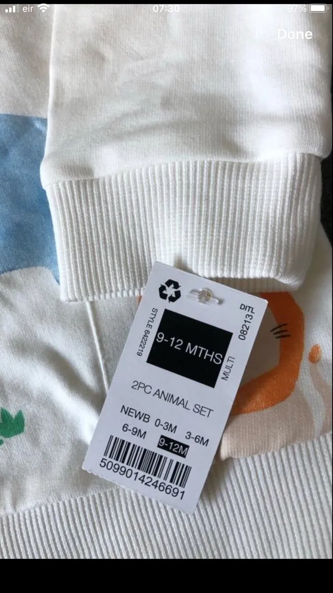 Boys BNWT jumper 9/12 mths €5 - Image 2