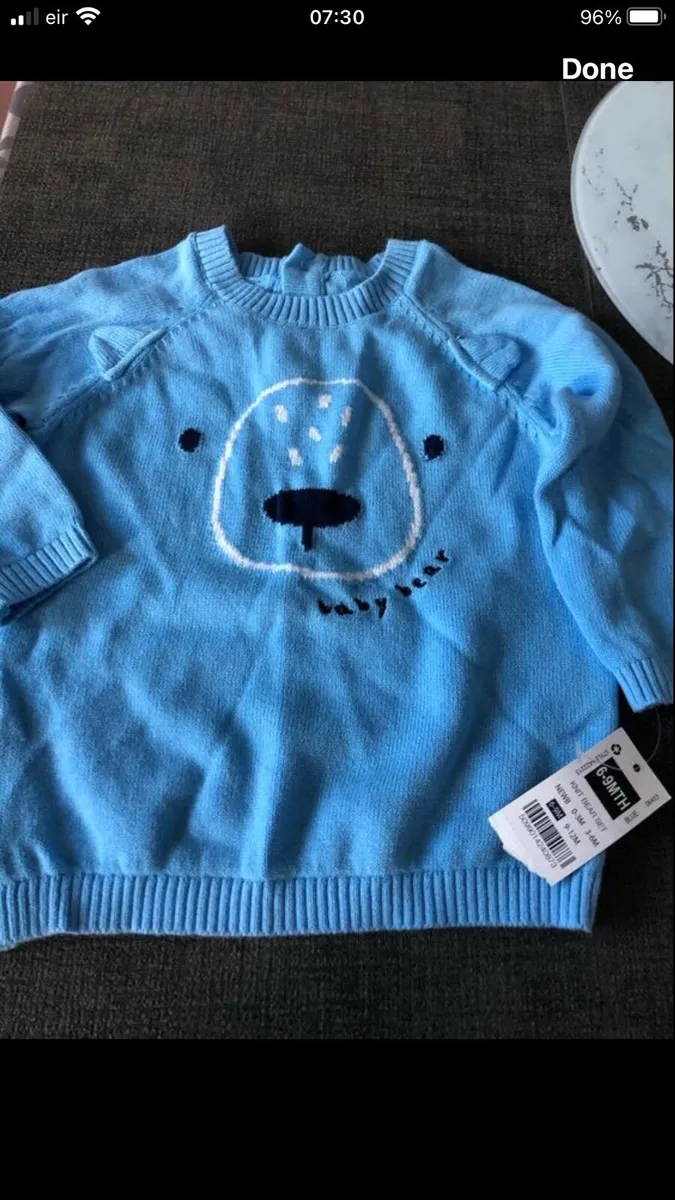 Boys BNWT jumper 6/9 mths €5 - Image 1