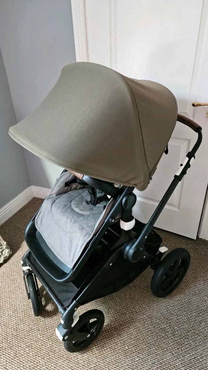 Bugaboo fox bassinet and buggy - Image 3