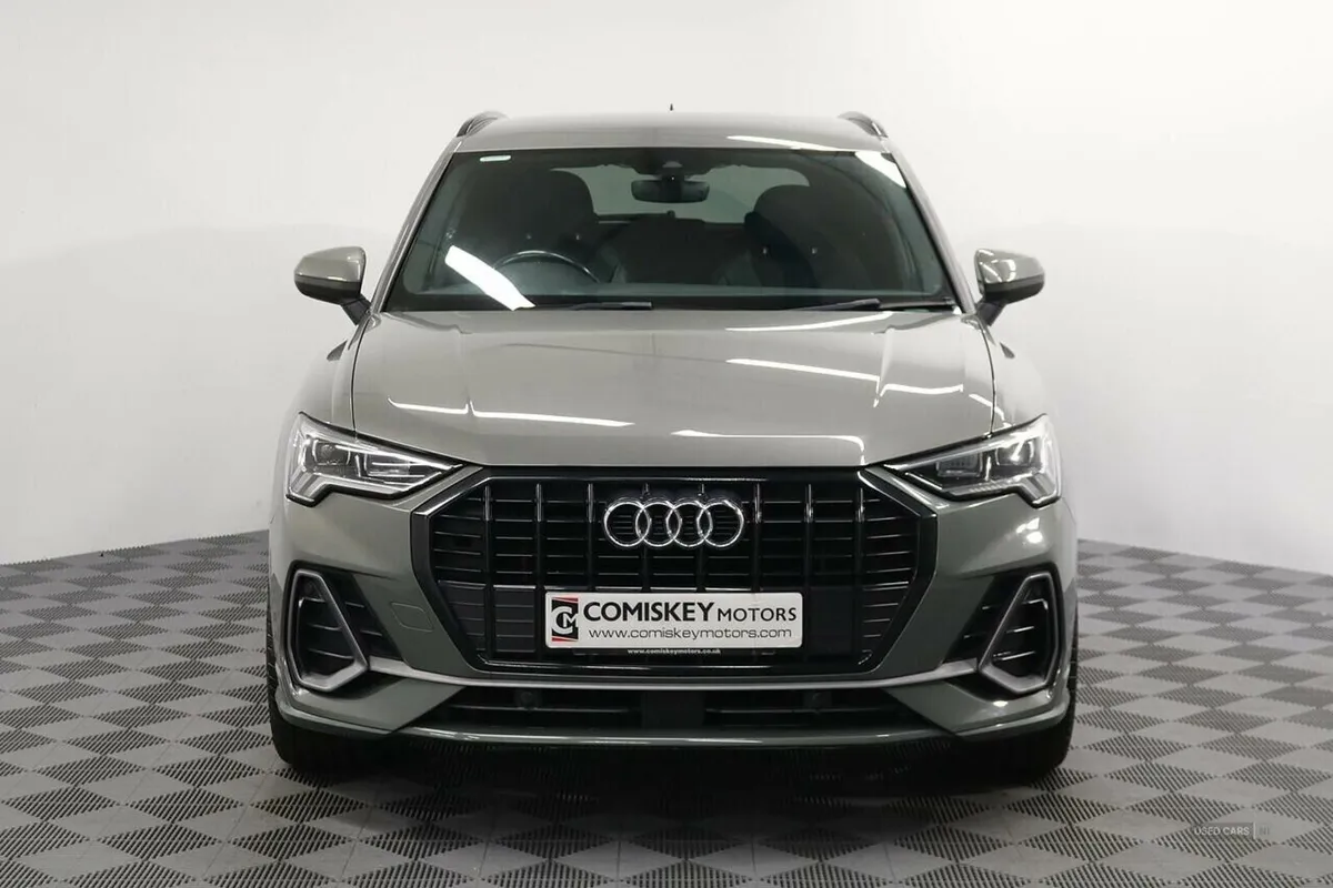 Audi Q3 TDI S line - Image 2