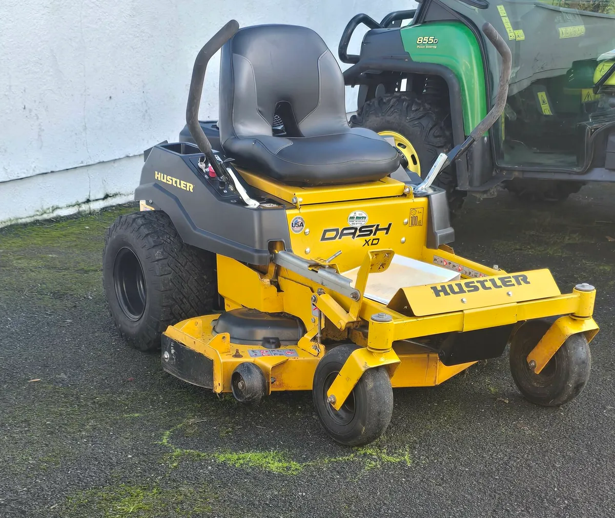 Hustler 4ft ZERO TURN - Image 1