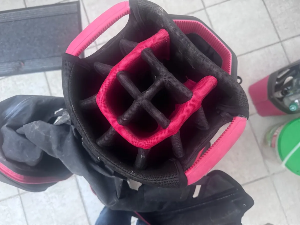 Taylormade golf cart bag - Image 3