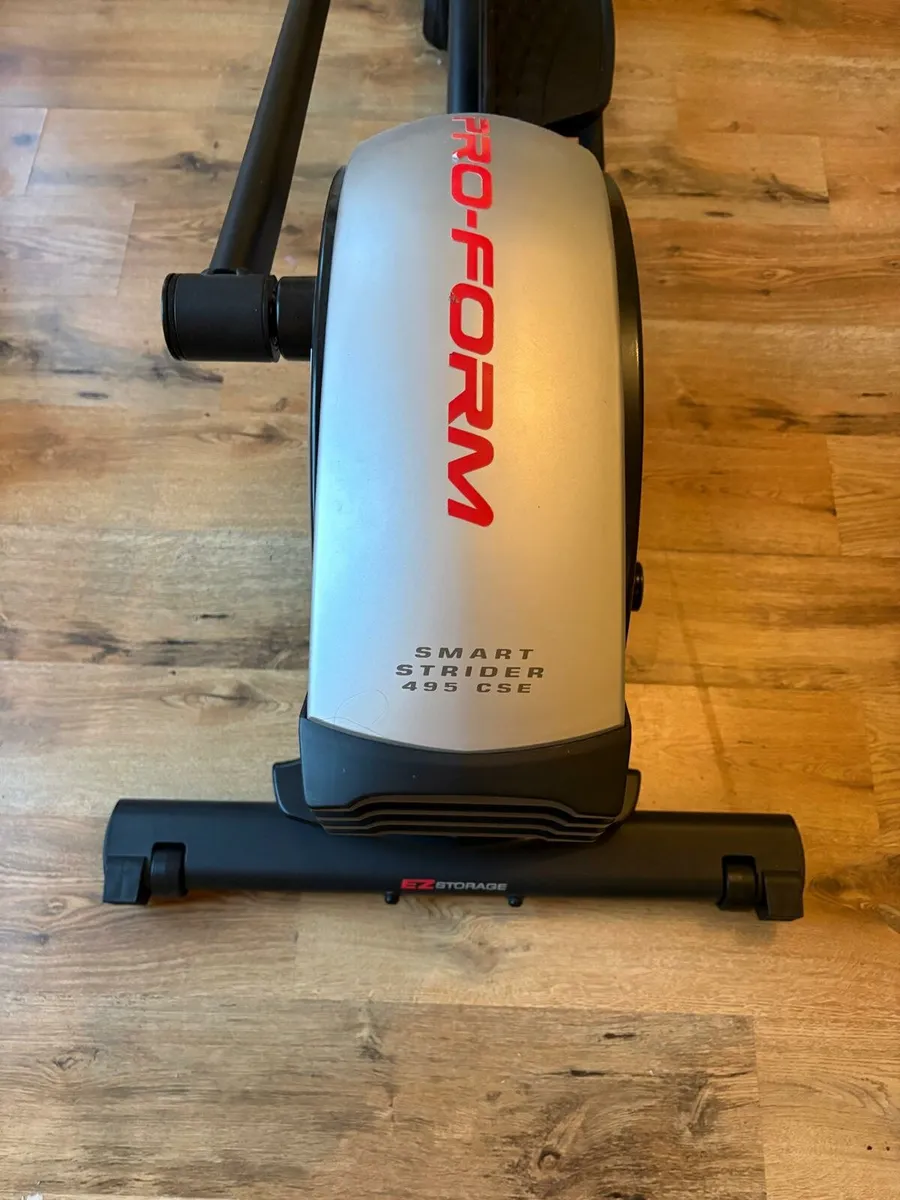 ProForm Smart Strider 495 CSE Elliptical - Image 4