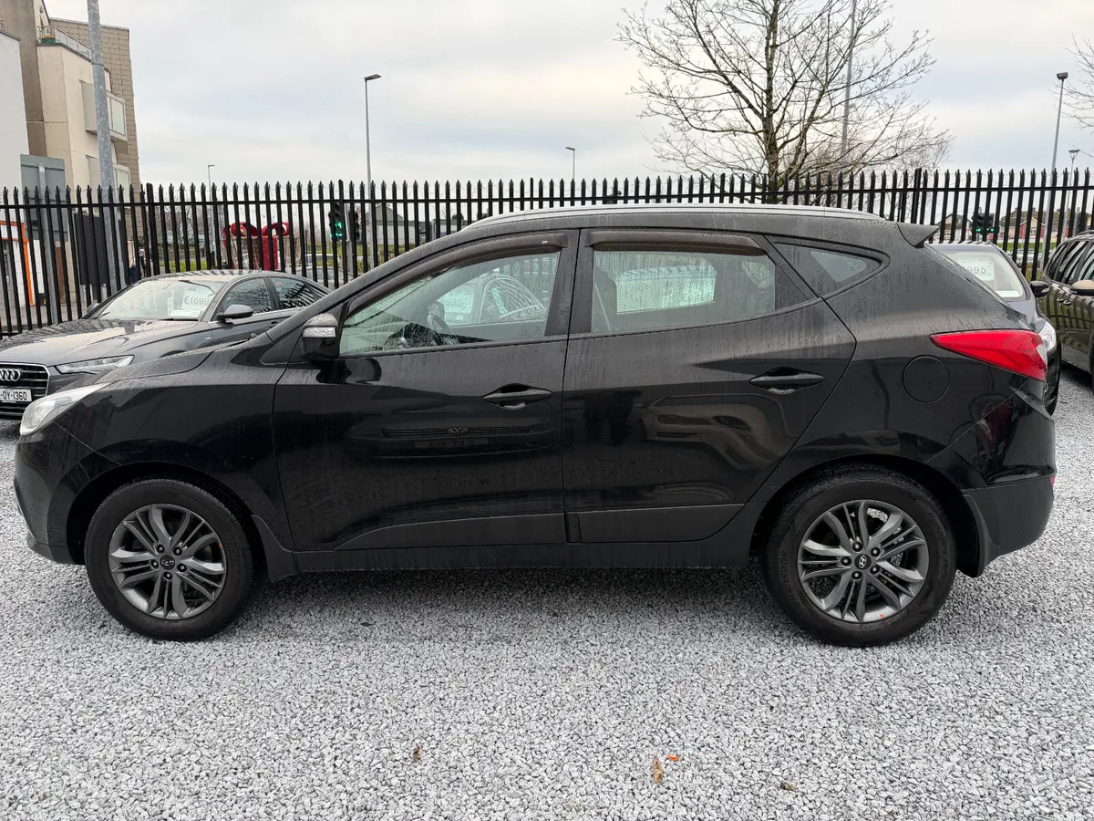 2015 (151) Hyundai IX35 1.7 CRDI Executive - Image 4