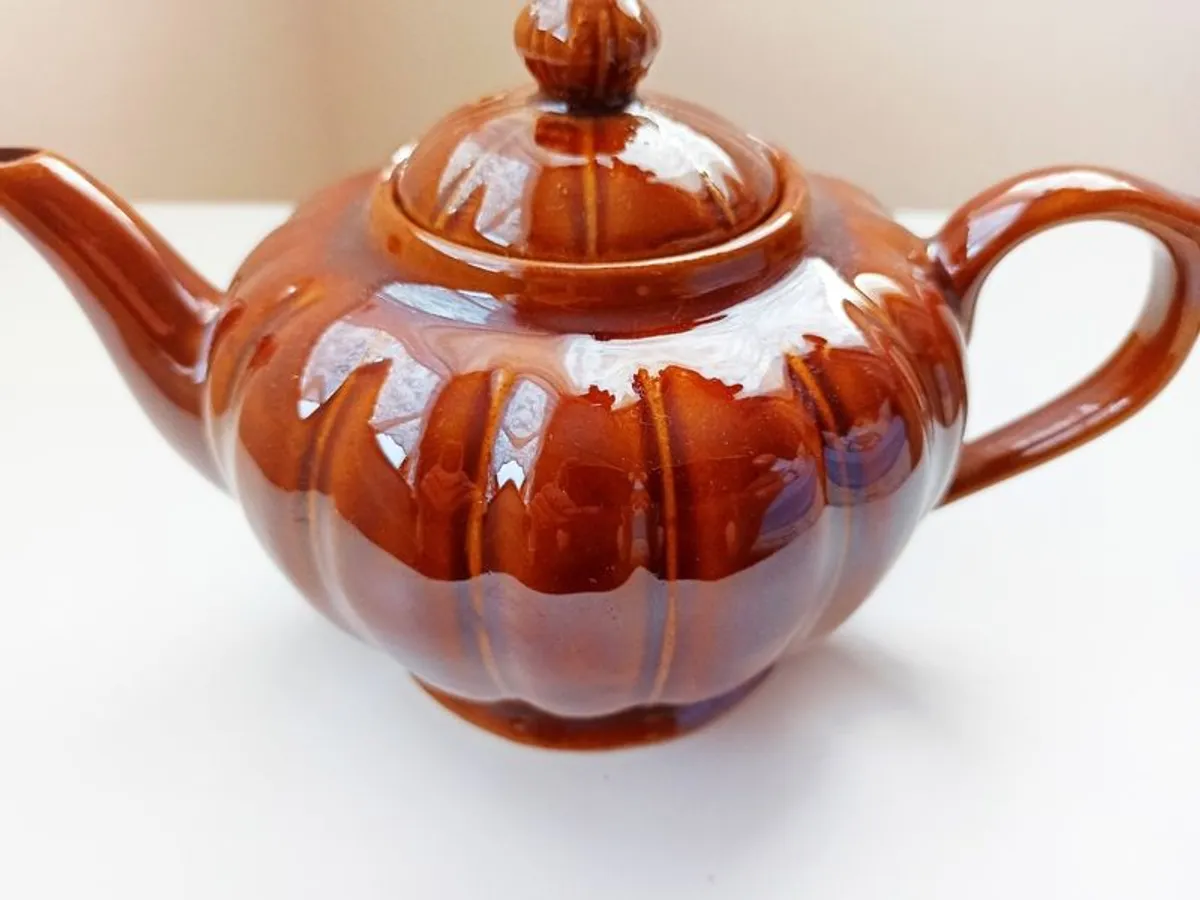 Vintage Chinese brown glazed teapot  H 13cm - Image 3