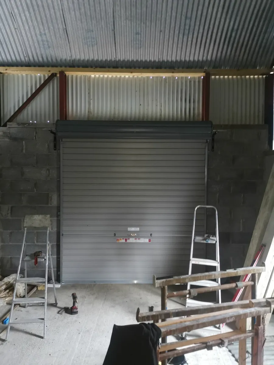 roller  door,  anthracite,  2nd,  manual - Image 1