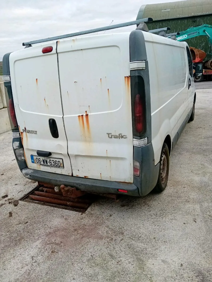 Renault traffic - Image 3