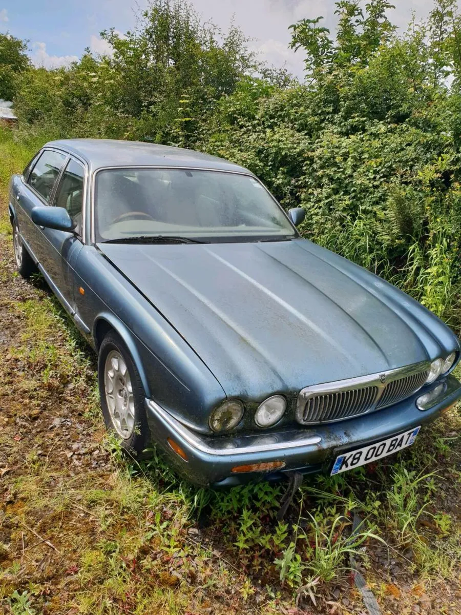 Jaguar xj8 - Image 1