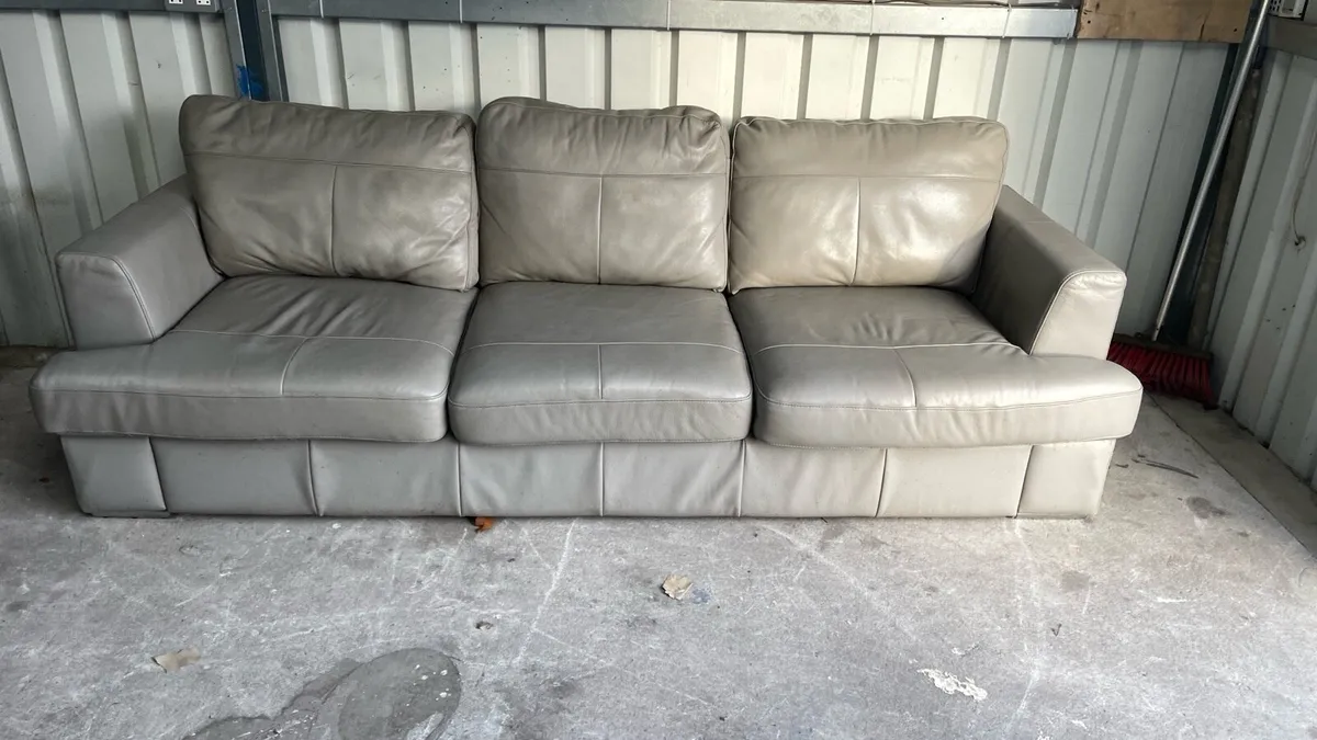 Leather sofa - Image 2