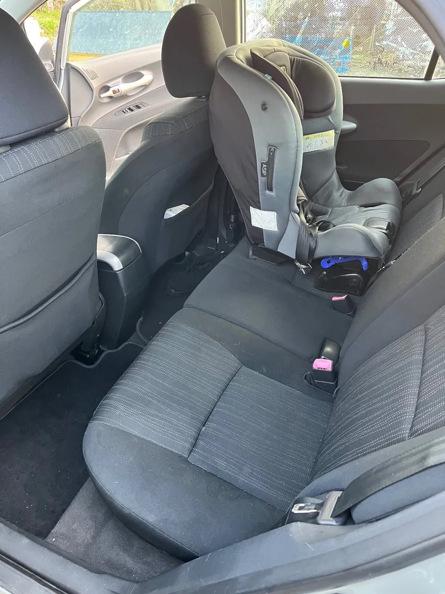 Toyota Auris 2007 - Image 4