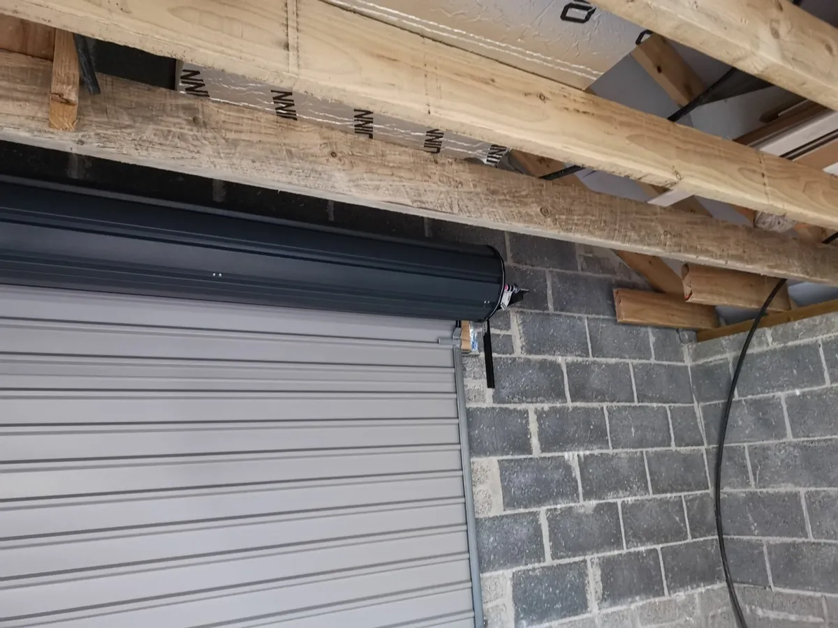 roller  door  2nd,  as  new,  anthracite - Image 3