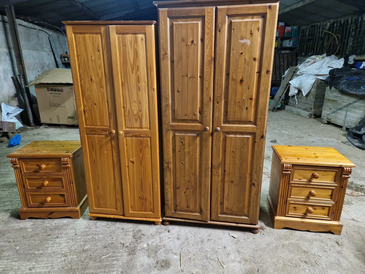 Bedroom furniture - Image 1