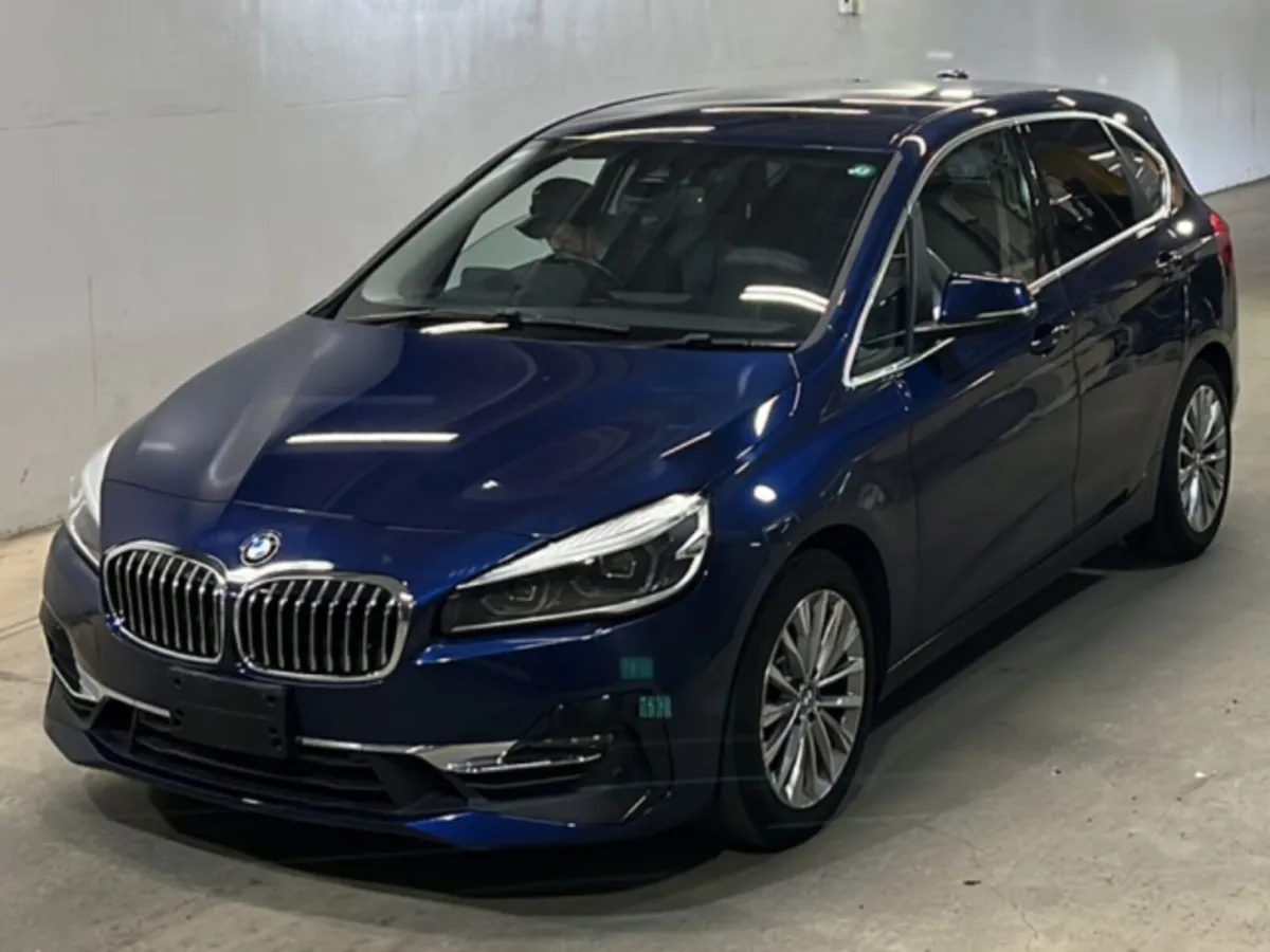 218D SE LUXURY EDITION 5DR ESTATE AUTO // MINT CON