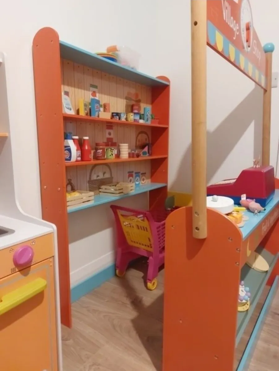 Wooden Village Shoo - Image 2