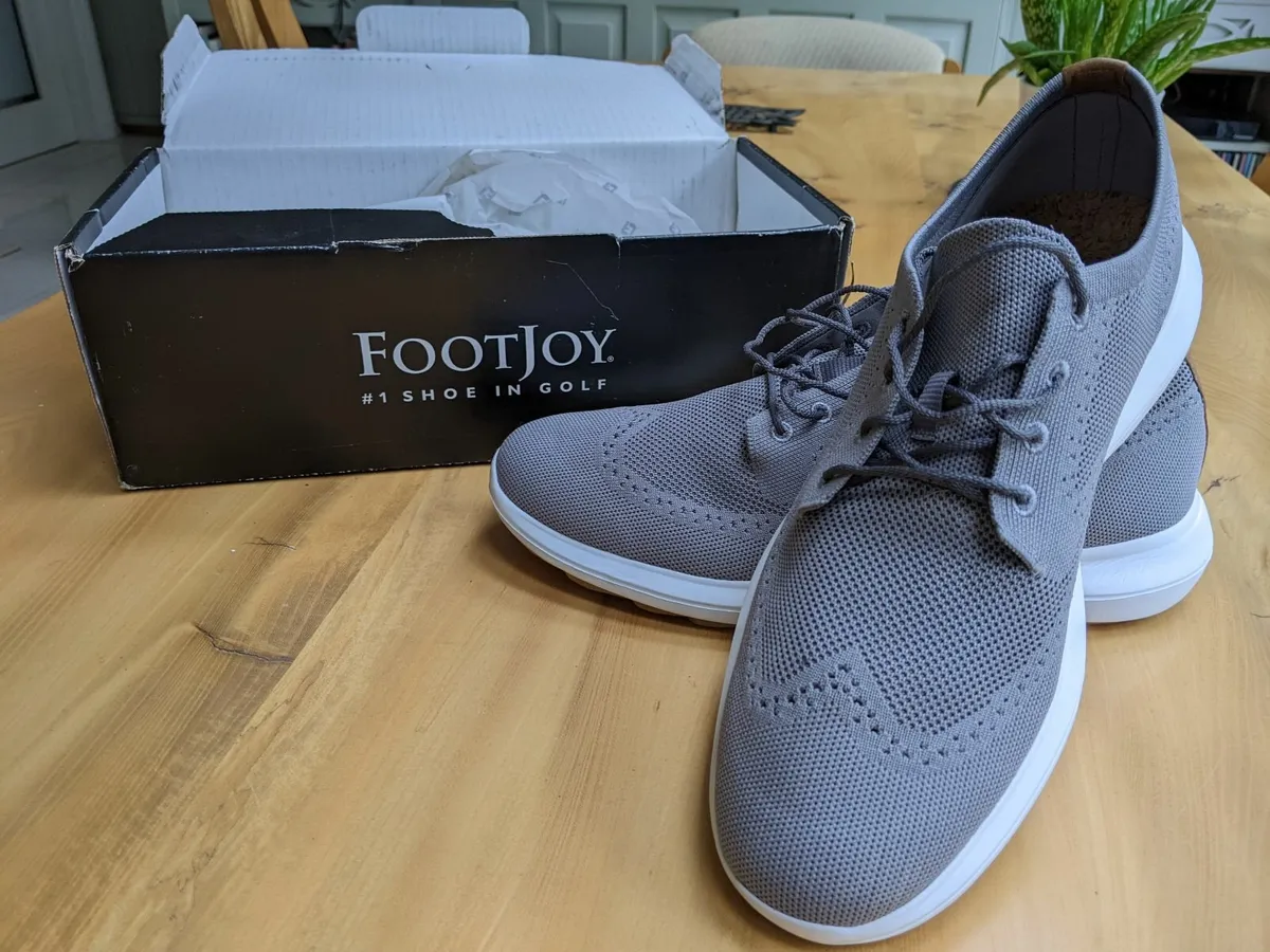 Men's Golf Shoes - Image 1