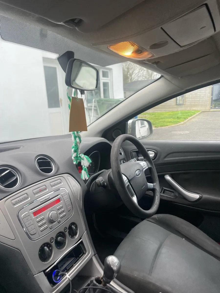 Ford mondeo - Image 2