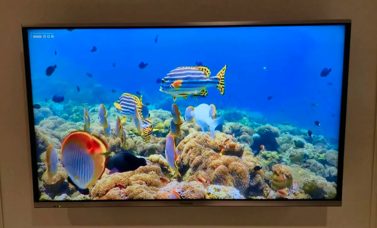 Panasonic 40" 4K Smart TV - Image 1