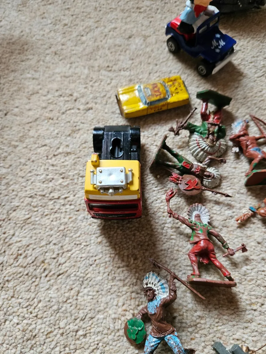 Vintage Crescent Matchbox Corgi lot - Image 3