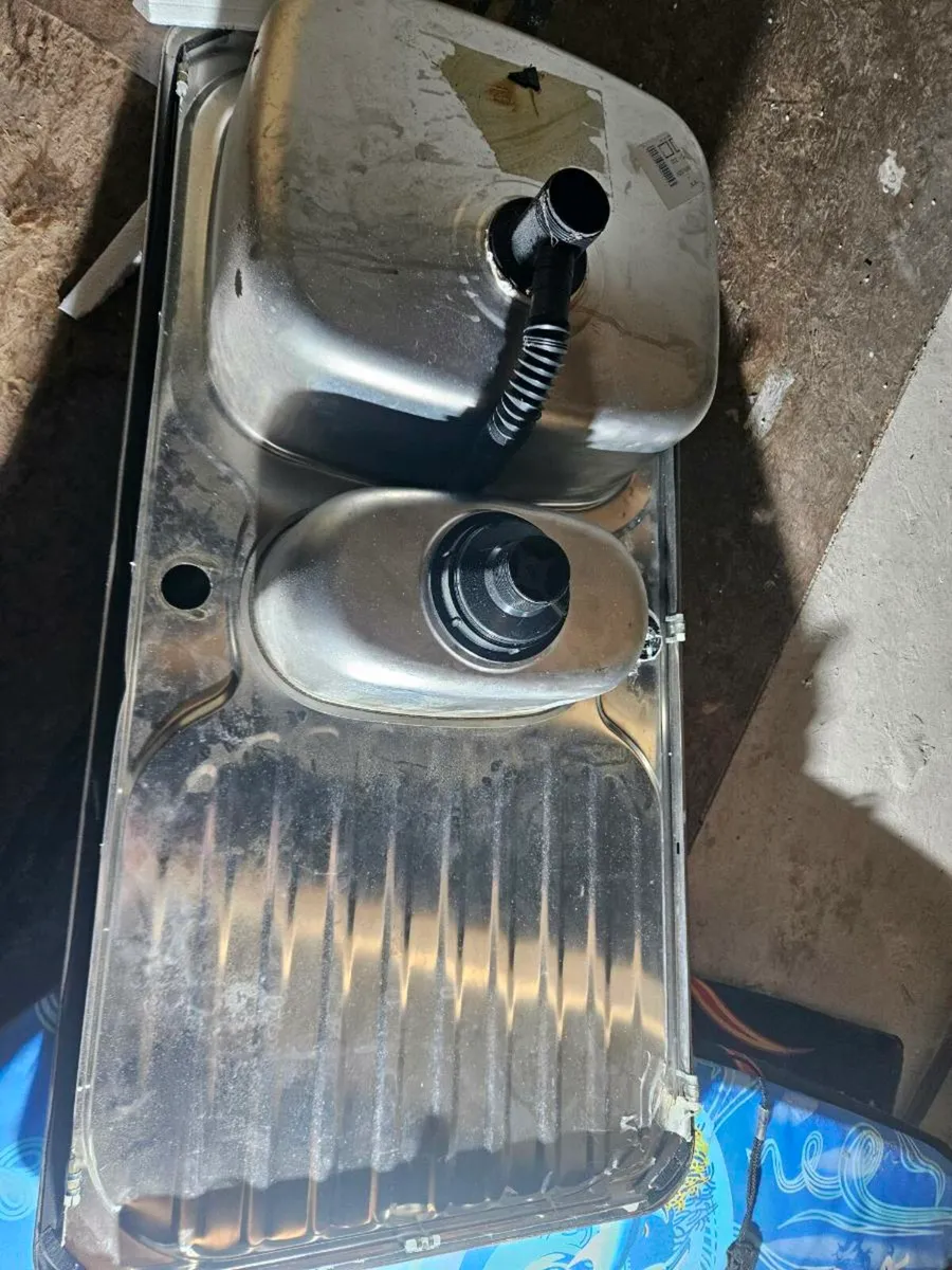Stainless steel sink - Image 3