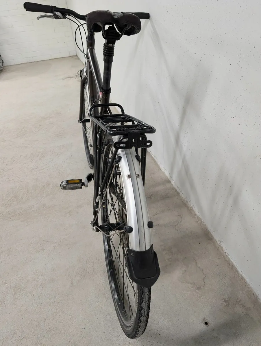 Globe Elite (by Specialized) Bicycle for Sale - Image 3
