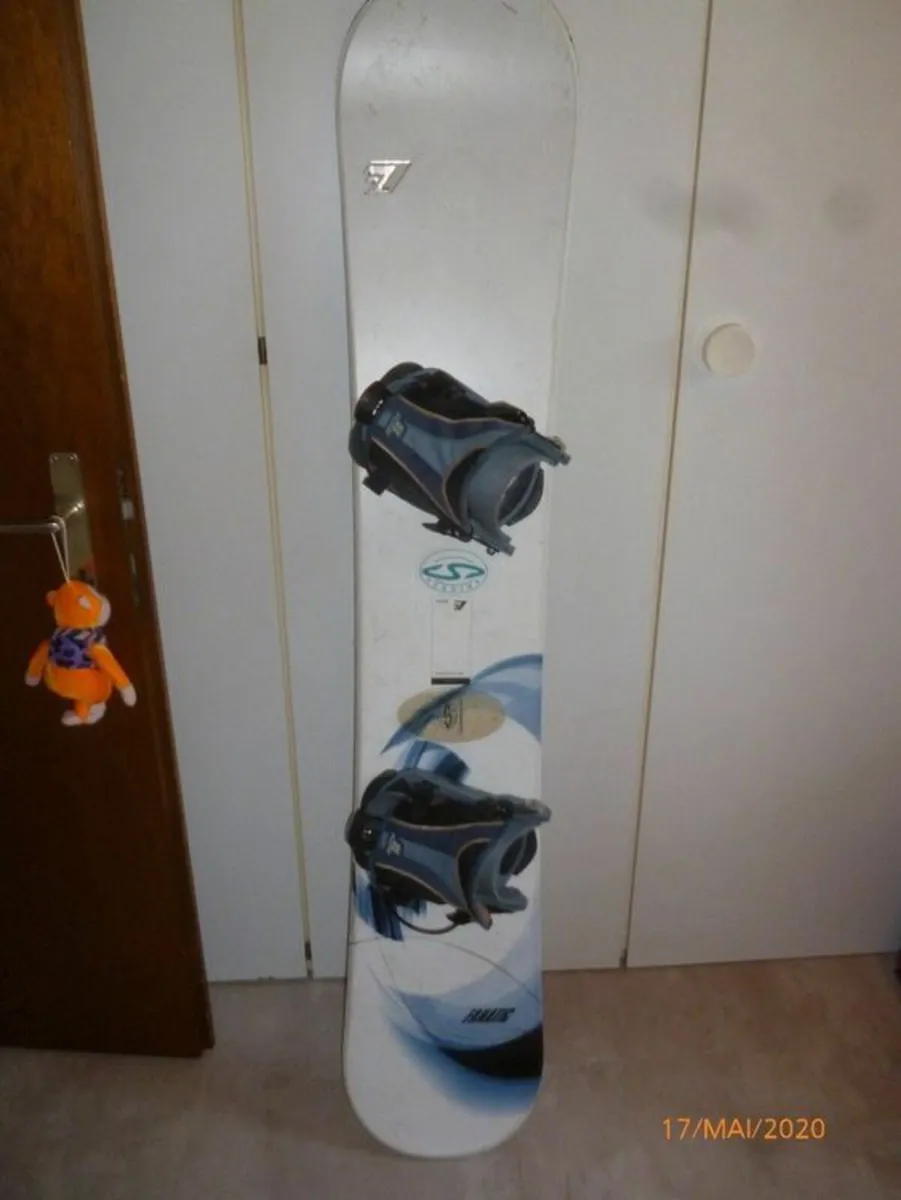 Freestyle Snowboard - Image 1