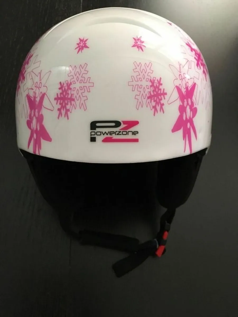 Ski helmet with ski goggles - Image 4