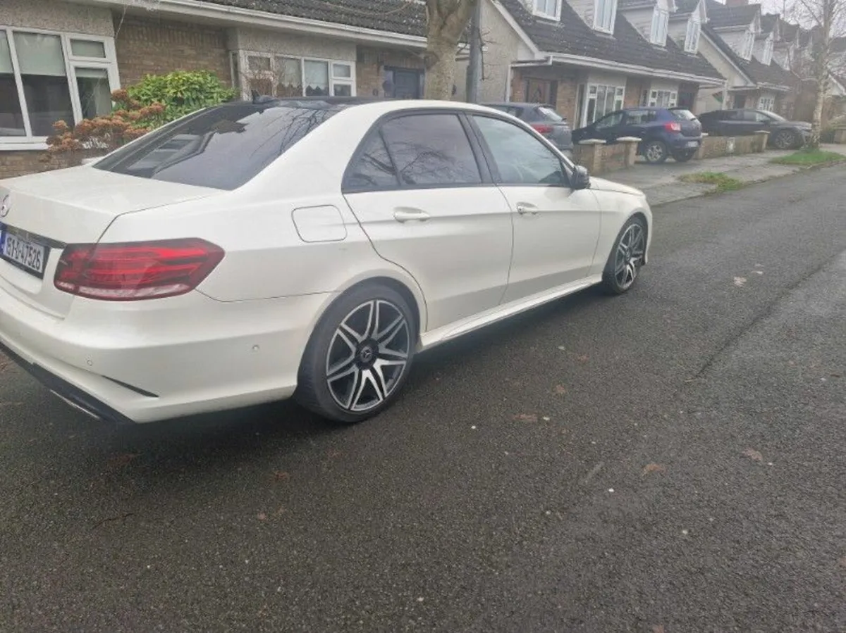 Mercedes-Benz E-Class 2015 Night ed. Premium plus - Image 2