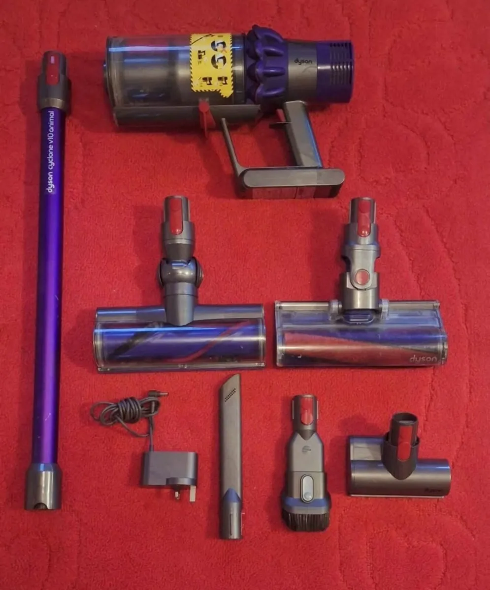 Dyson v10 vacuum cleaner - Image 2