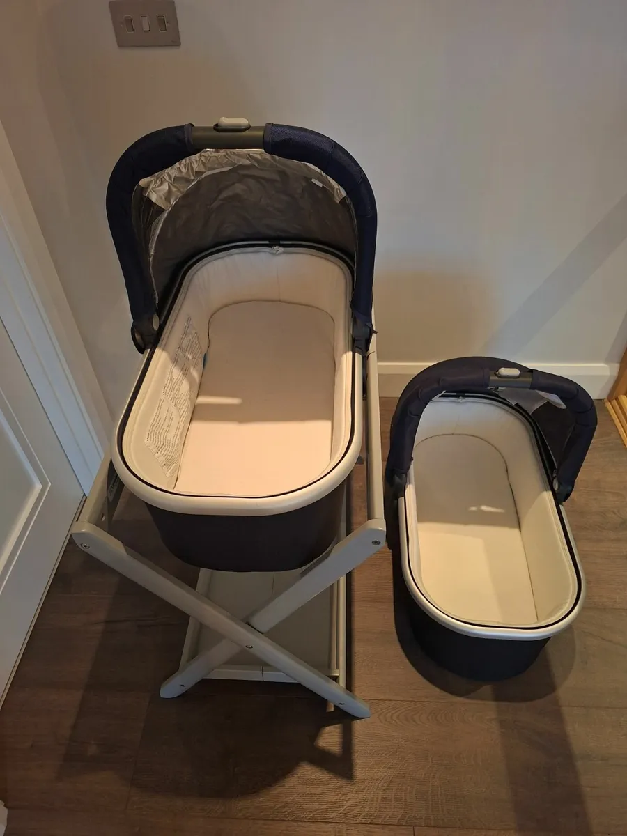 Uppababy Bassinet x 2 & Stand - Image 2