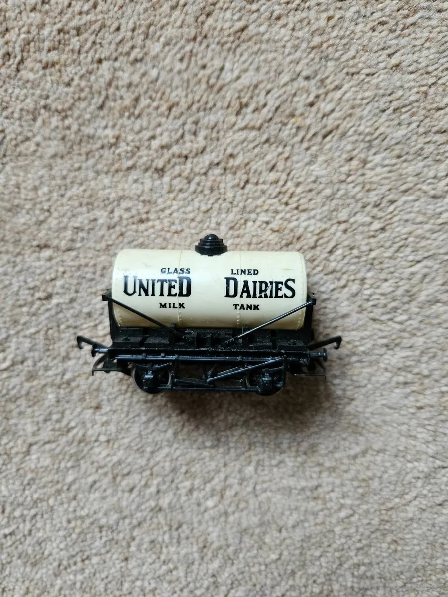 Hornby OO Gauge Wagon - Image 1