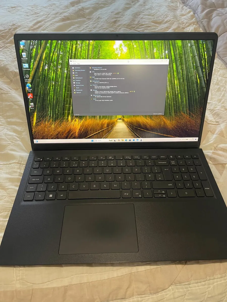 Dell Vostro 3520 - i5(11th)-16GB-2xSSD - Image 1