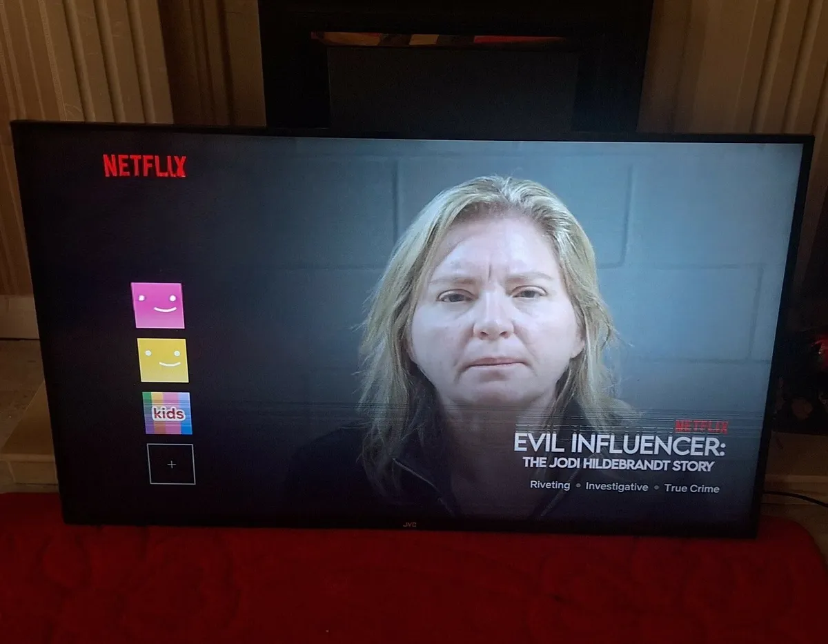 50"smart tv - Image 1