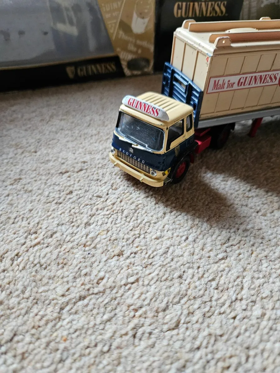Corgi Guinness Bedford Truck 1.50 - Image 2