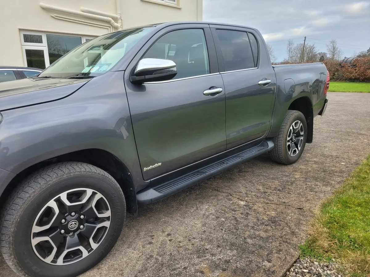 Toyota Hilux 2024 2.4 D4D Auto Invincible 148 BHP - Image 3