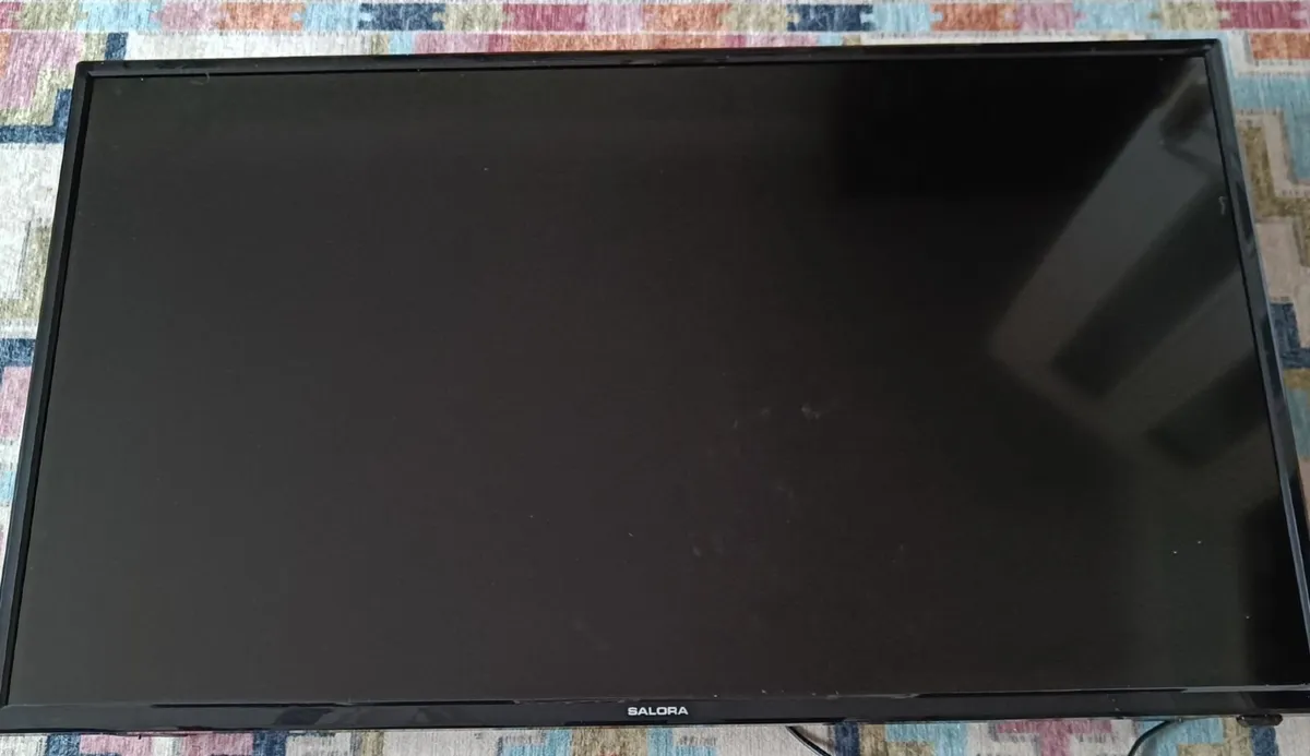 40" TV - Image 2