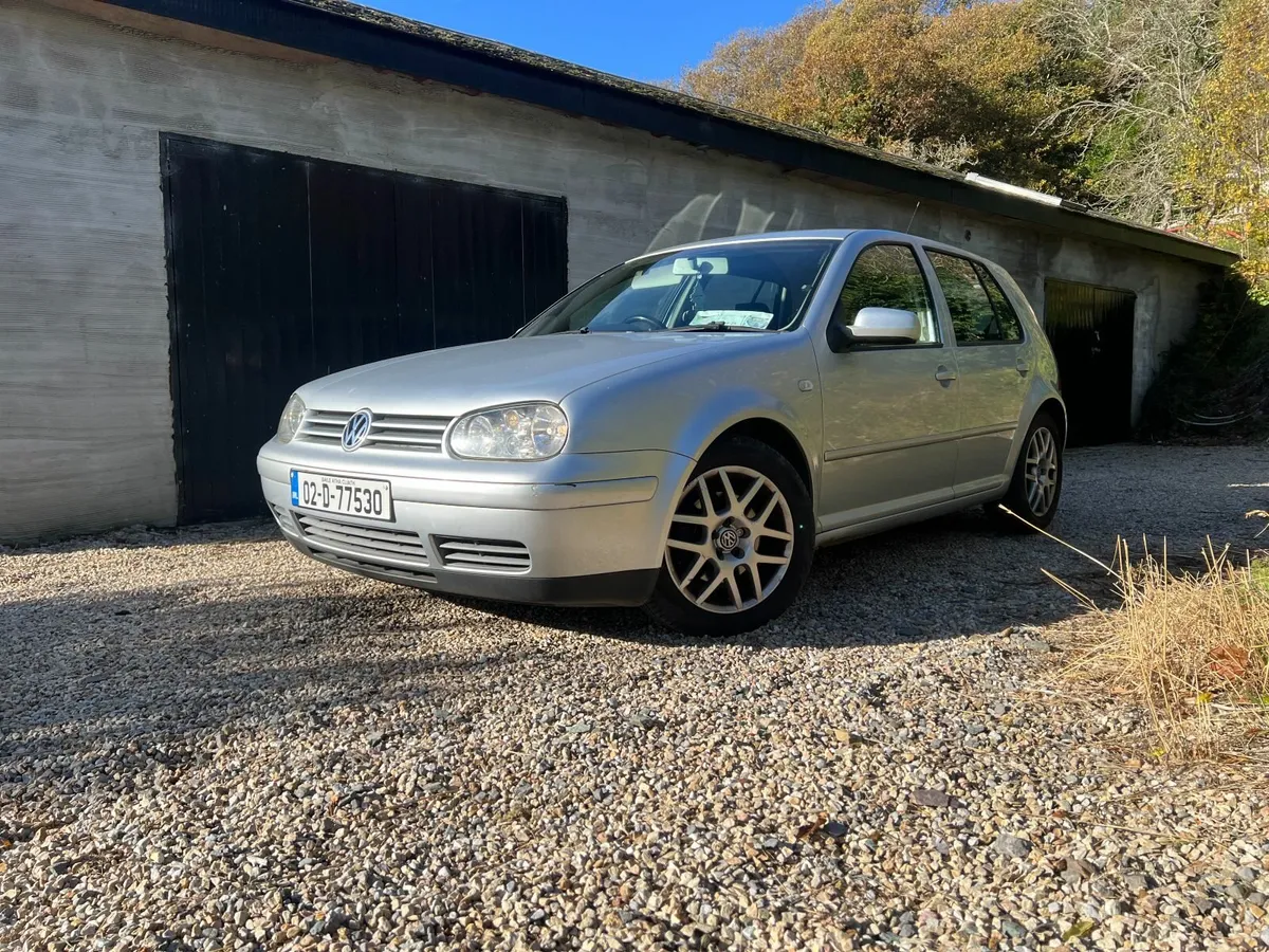 Volkswagen Golf 2002 - Image 1