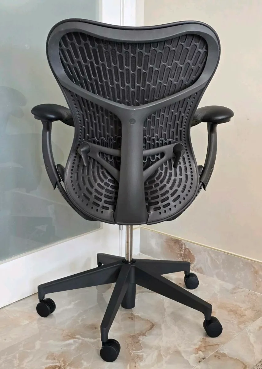 Herman Miller Mirra 2 Fully Loaded - Image 4