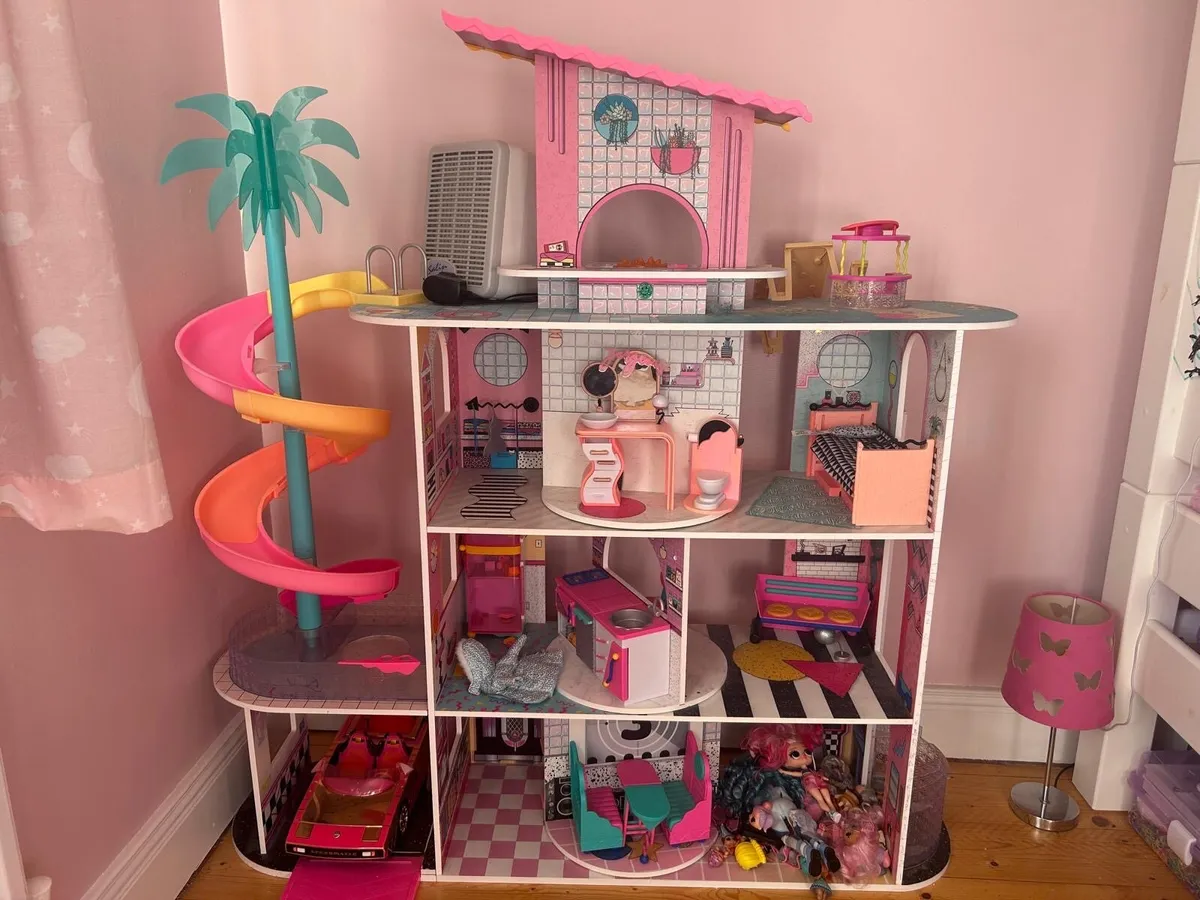 LOL dolls house