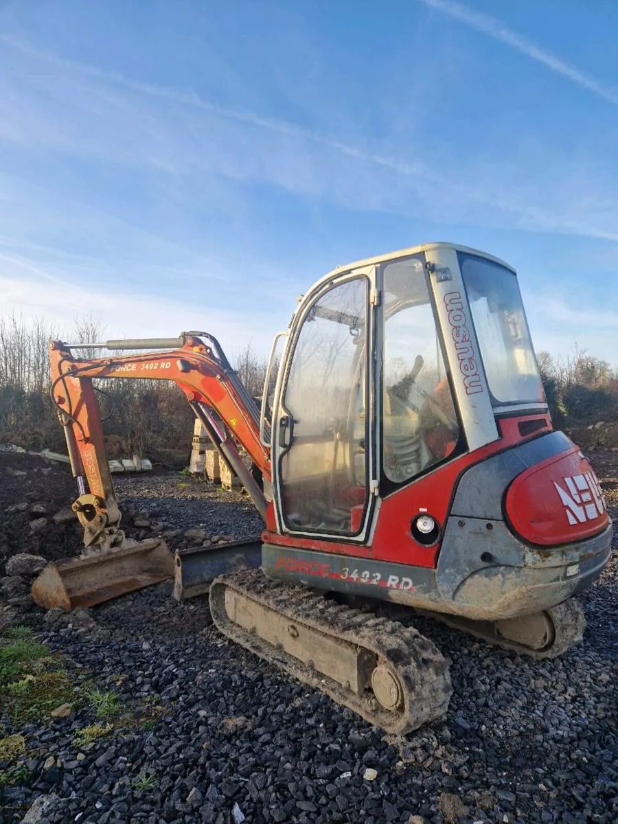 Nueson 3.5 tonne mini digger - Image 1
