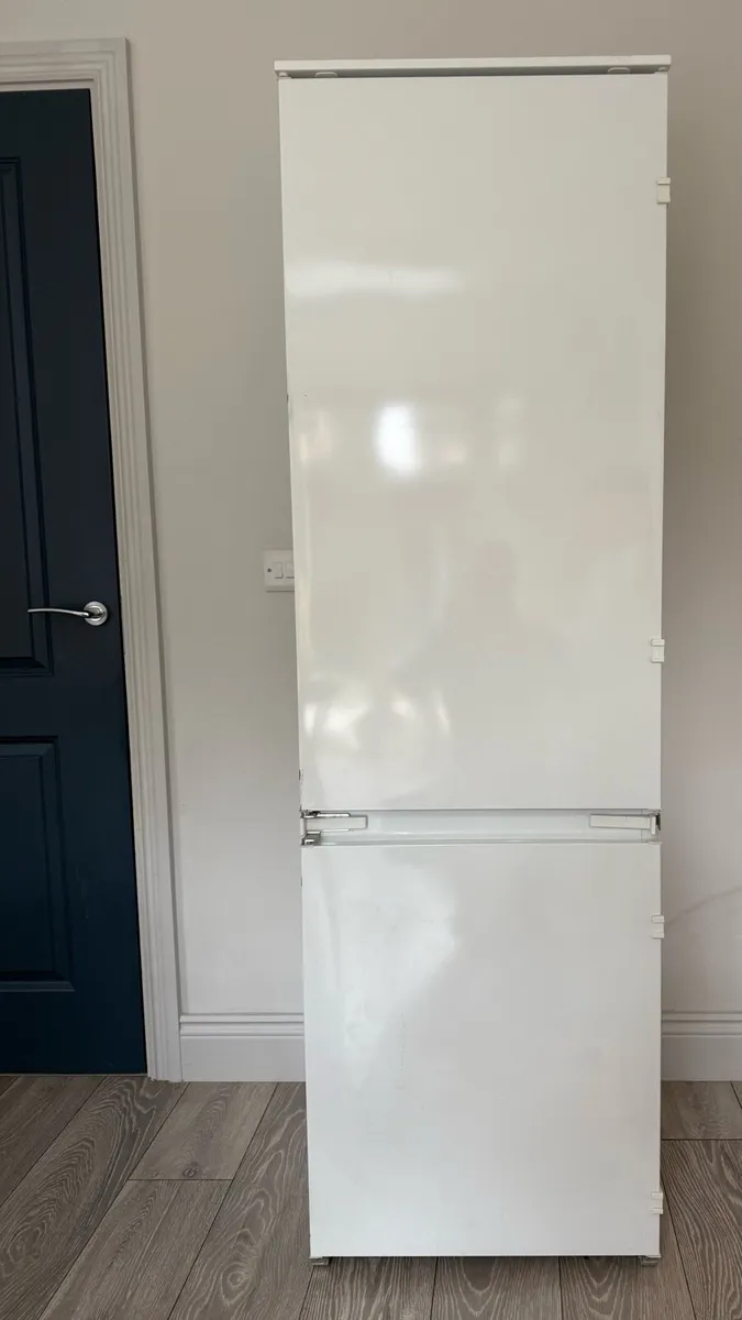 Integrated Zanussi Fridge Freezer 70:30 - Image 1