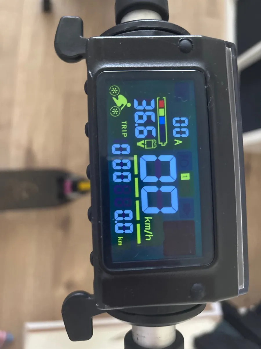 Electric scooter - Image 3