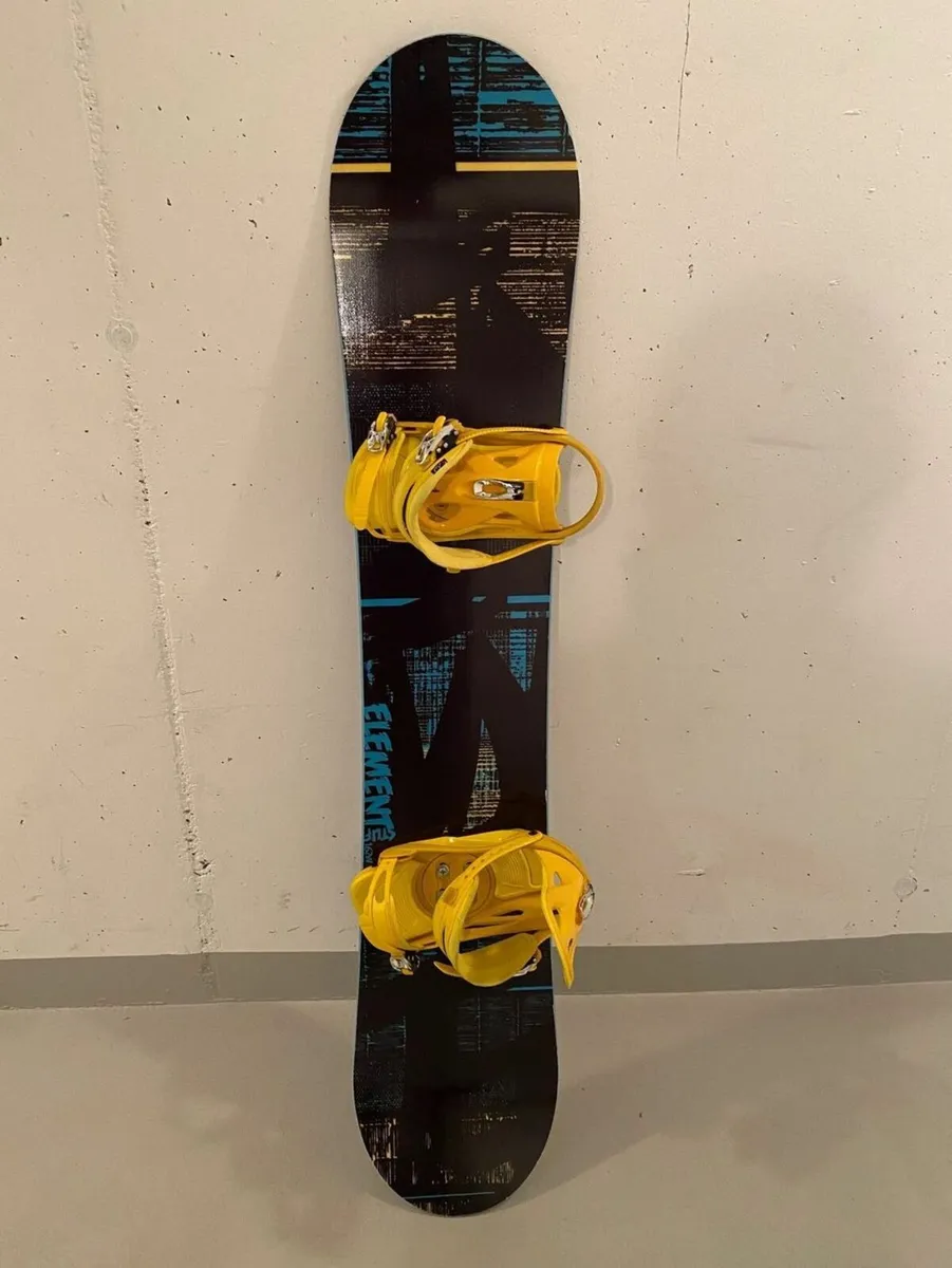 Beginners Snowboard - Image 1