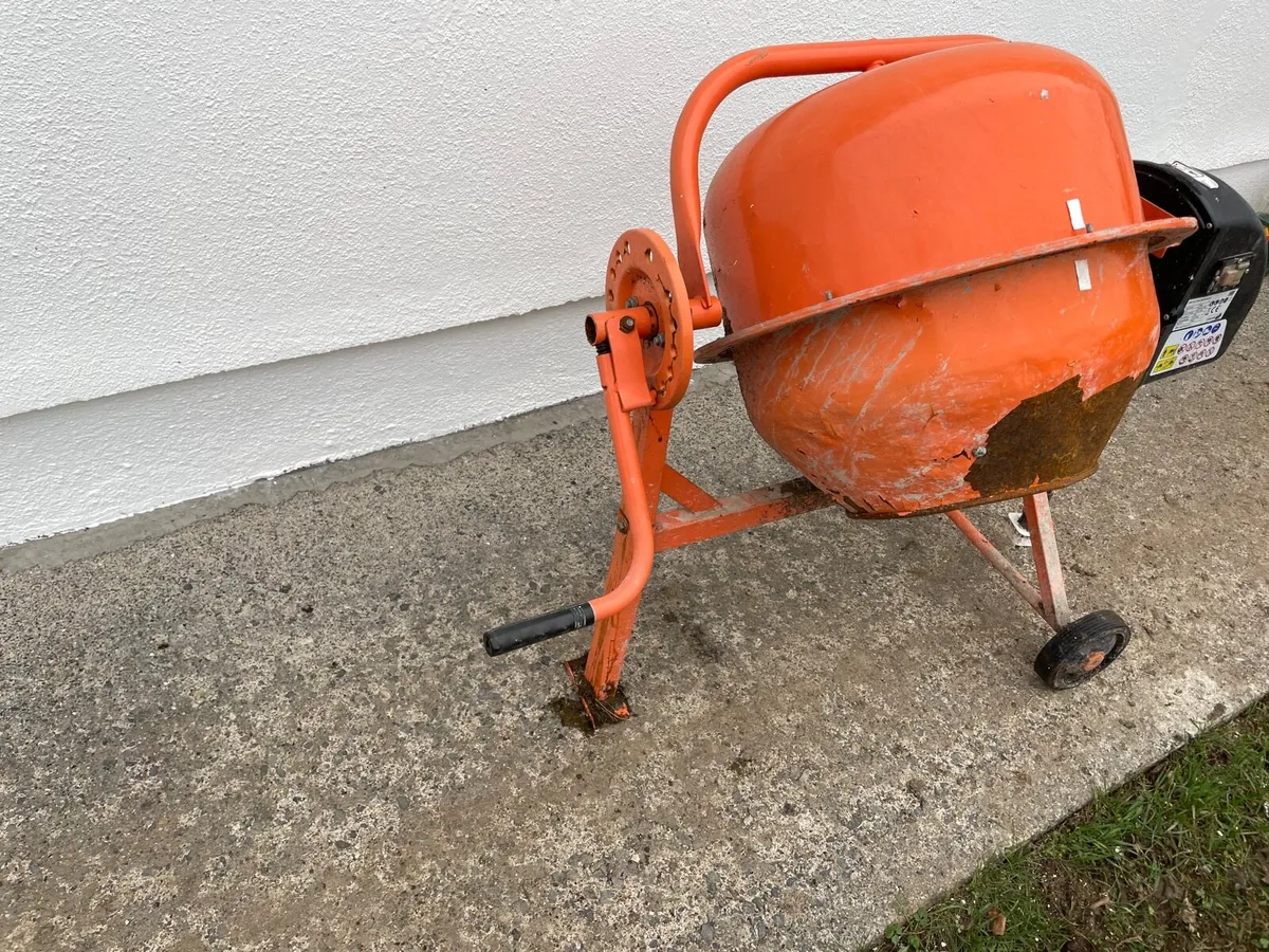Concrete mixer - Image 2