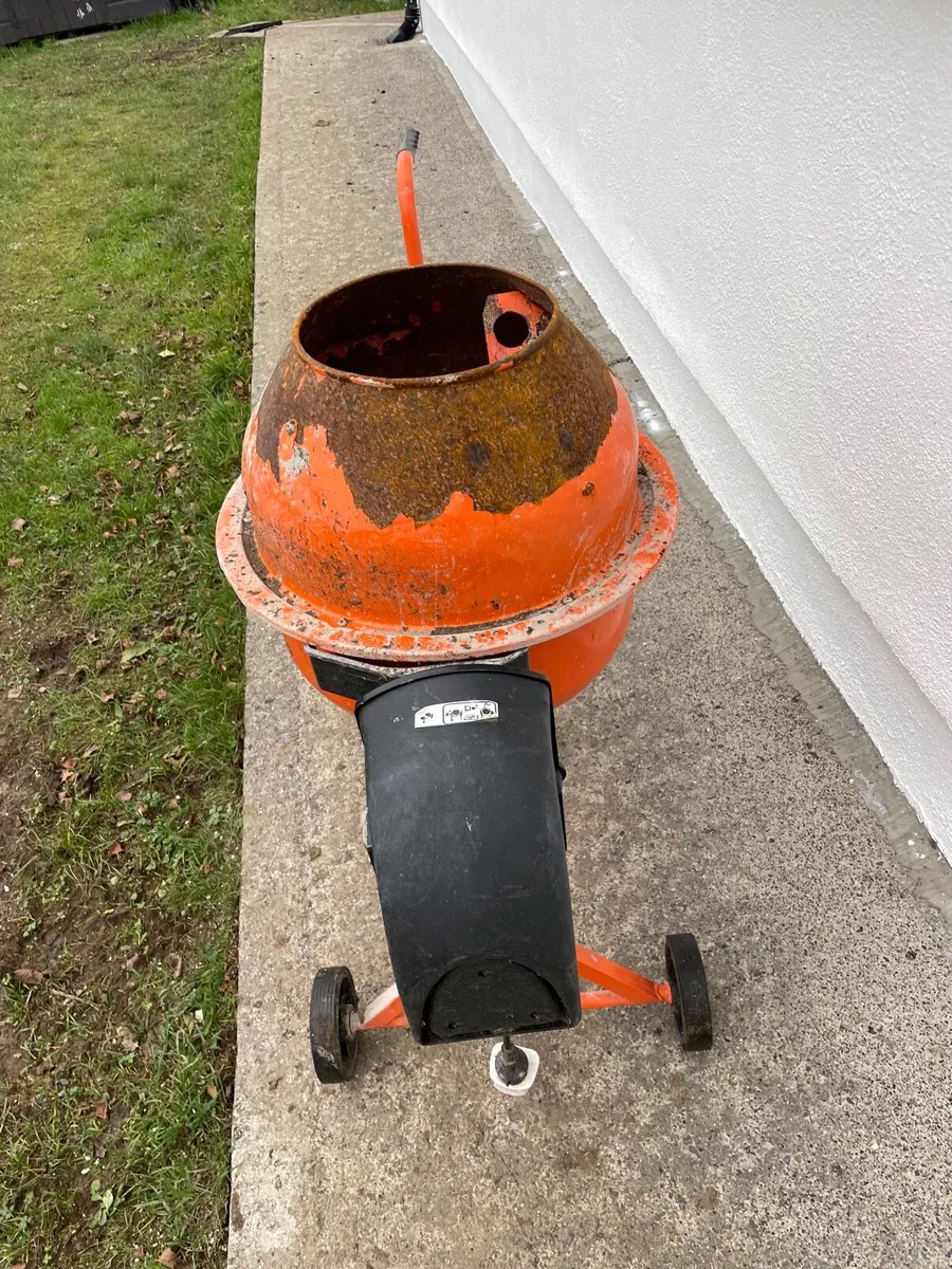 Concrete mixer - Image 4