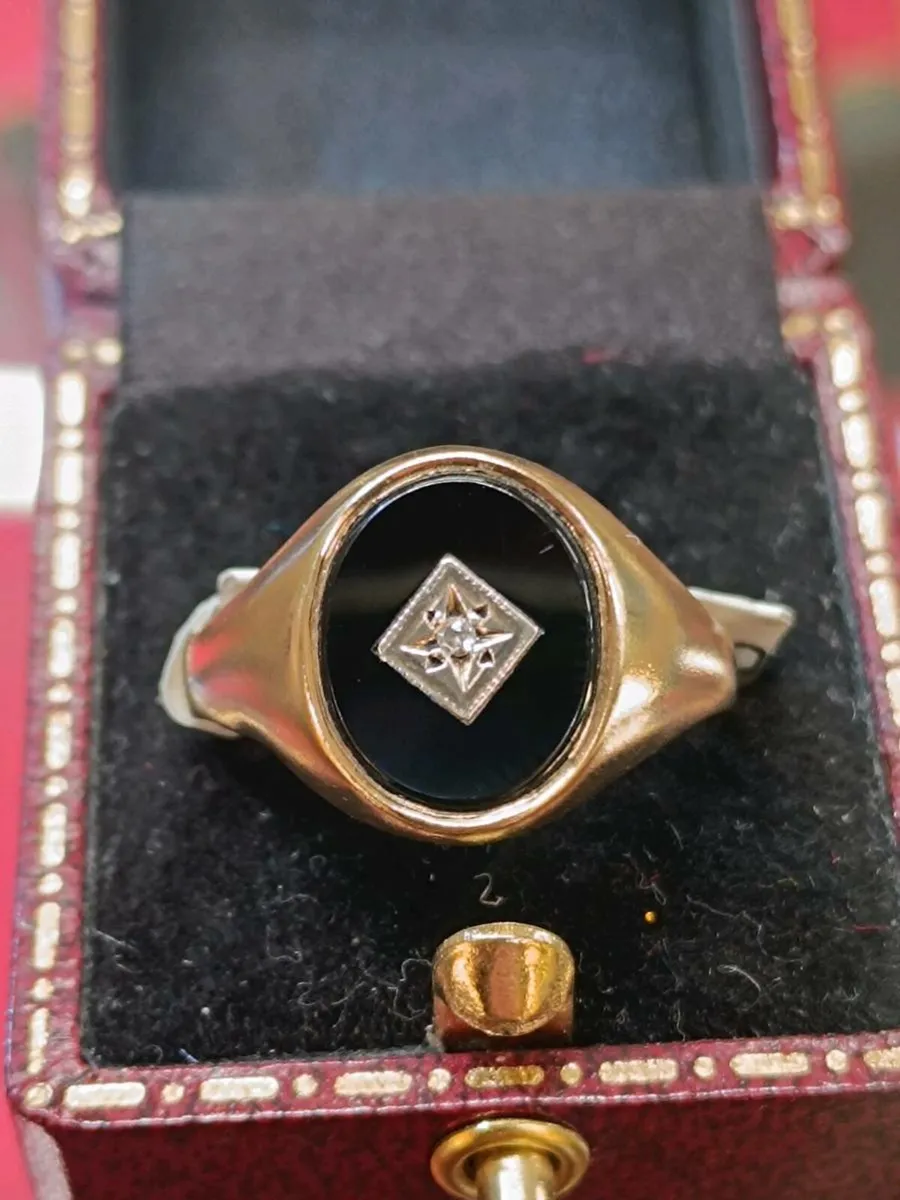 Black Stone & Diamond 9k Gold Vintage Signet Ring - Image 1