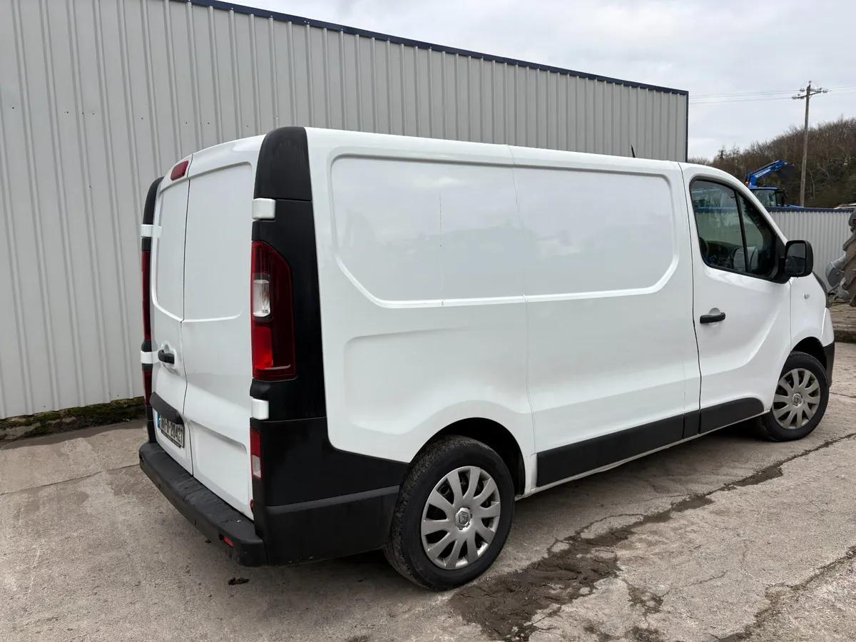 Renault Trafic 2016 - Image 4